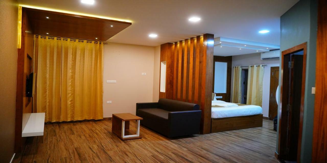Nextel Inn, Calicut Dış mekan fotoğraf