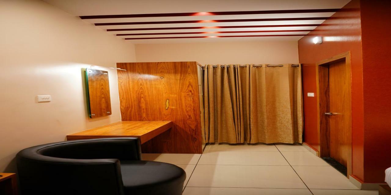 Nextel Inn, Calicut Dış mekan fotoğraf