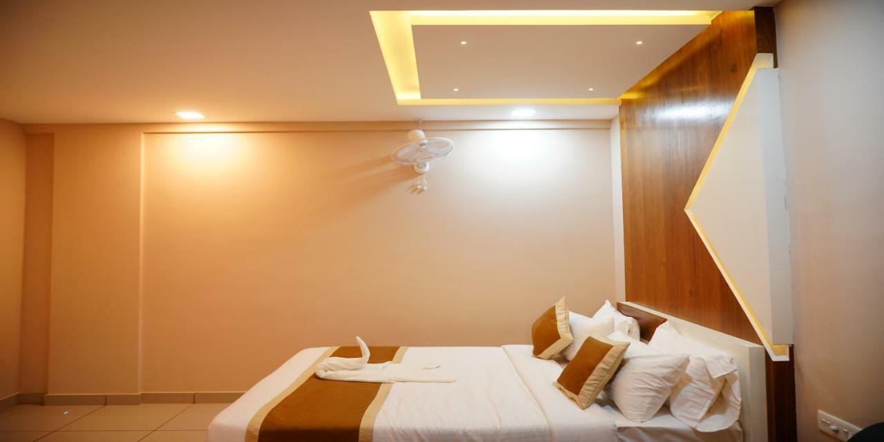 Nextel Inn, Calicut Dış mekan fotoğraf