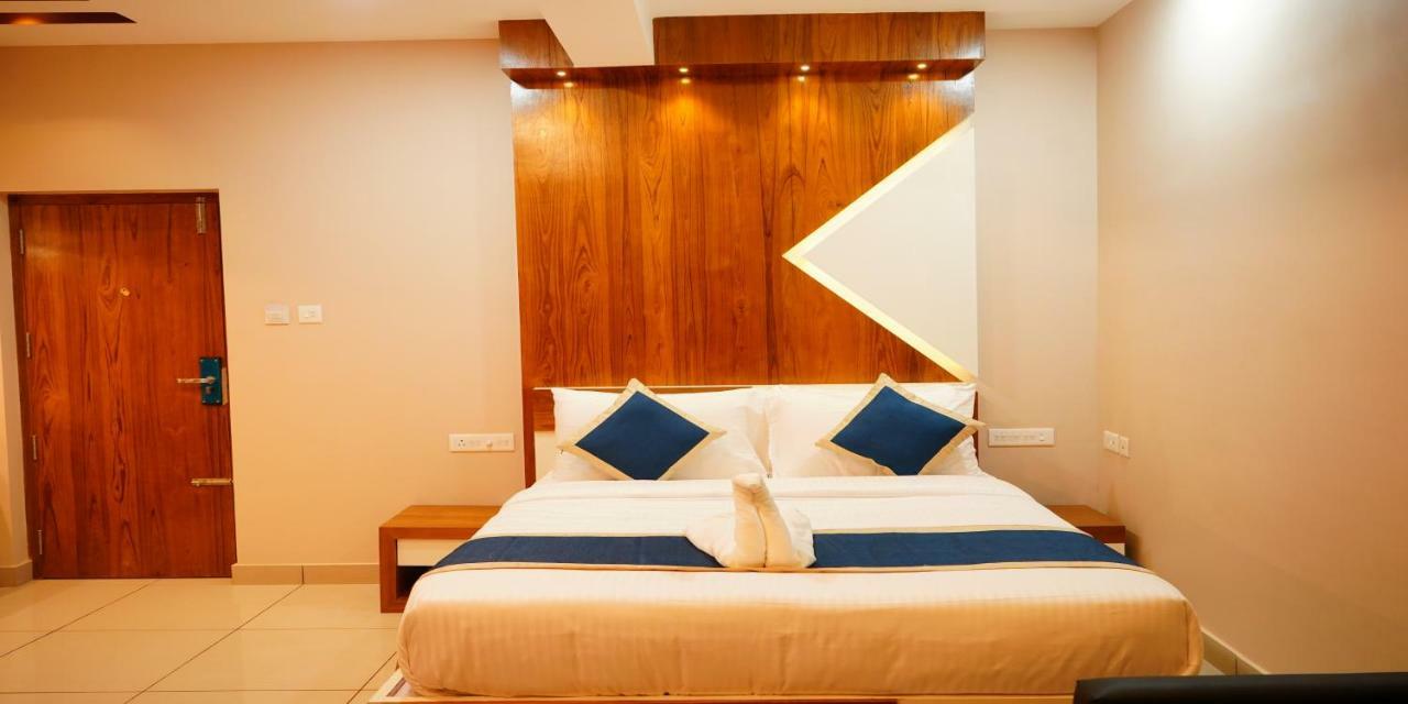 Nextel Inn, Calicut Dış mekan fotoğraf