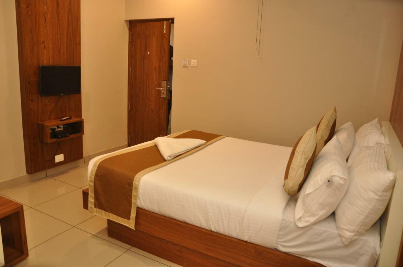 Nextel Inn, Calicut Dış mekan fotoğraf