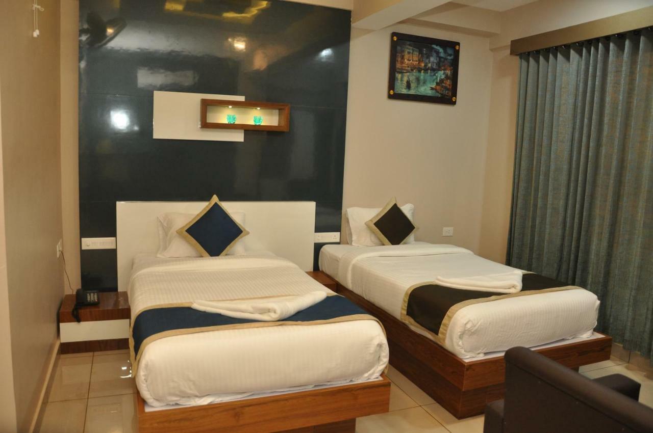 Nextel Inn, Calicut Dış mekan fotoğraf