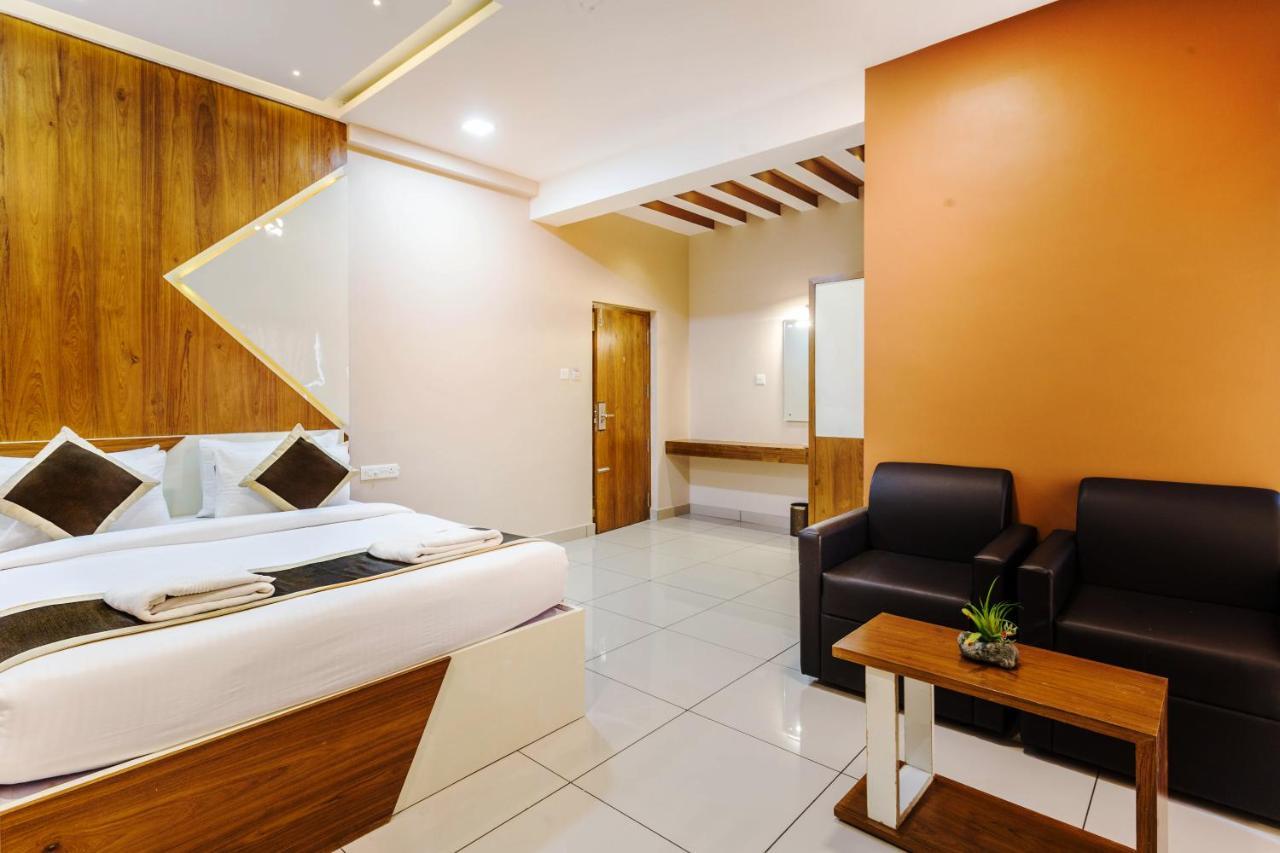Nextel Inn, Calicut Dış mekan fotoğraf