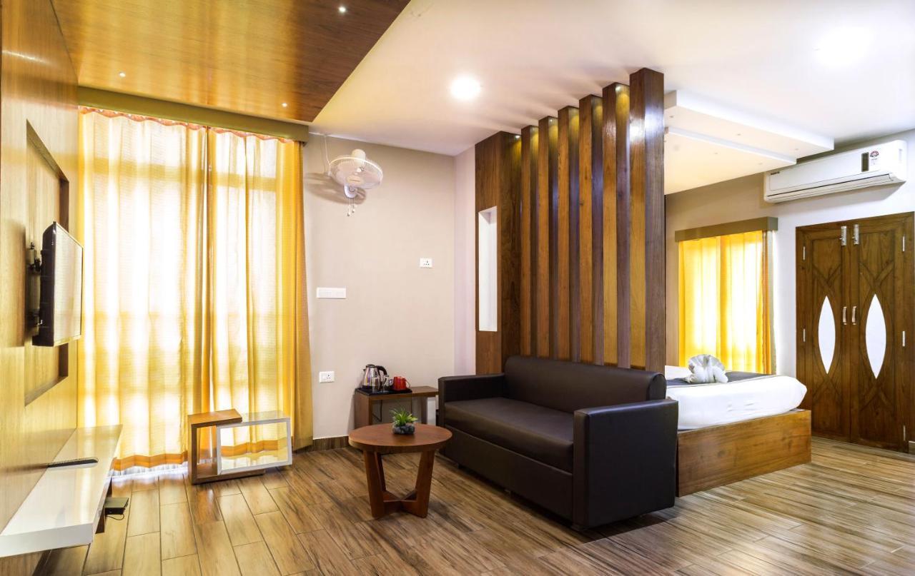 Nextel Inn, Calicut Dış mekan fotoğraf