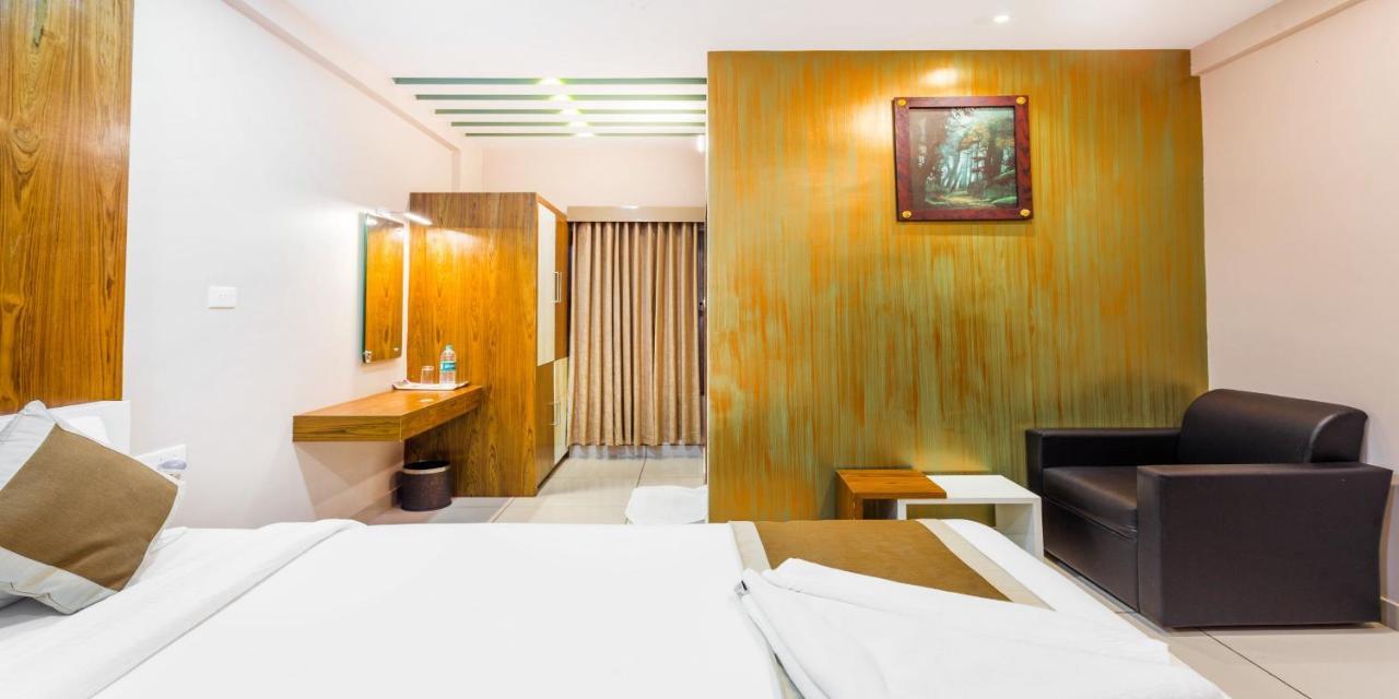 Nextel Inn, Calicut Dış mekan fotoğraf